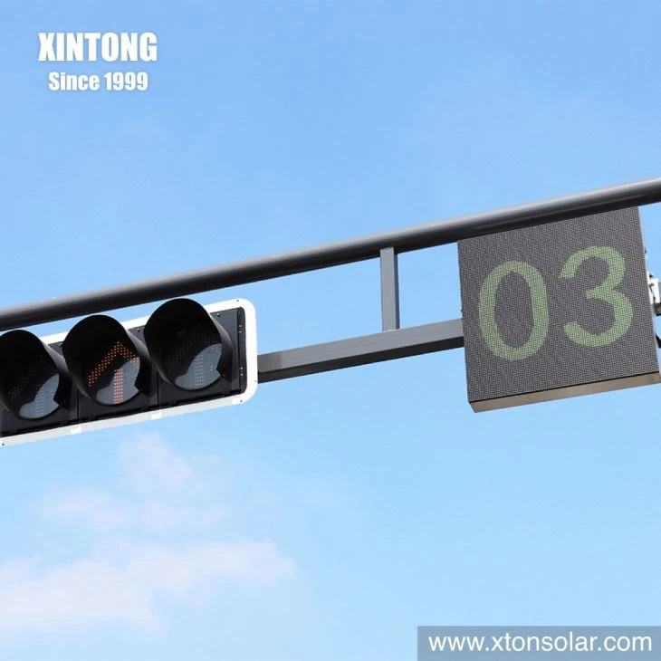 Traffic Signal Light Pole