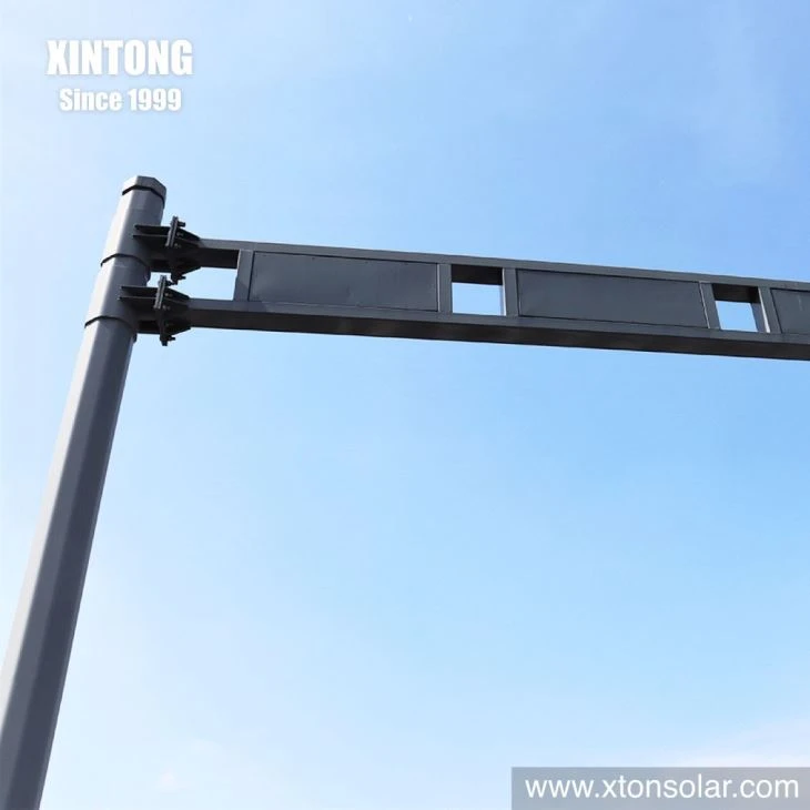 Traffic Signal Light Pole